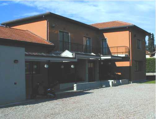 cortile01.jpg (21134 bytes)